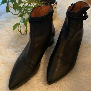 Leather ankle boots.  Soles like new, size 9, Hispanitas / made in Spain